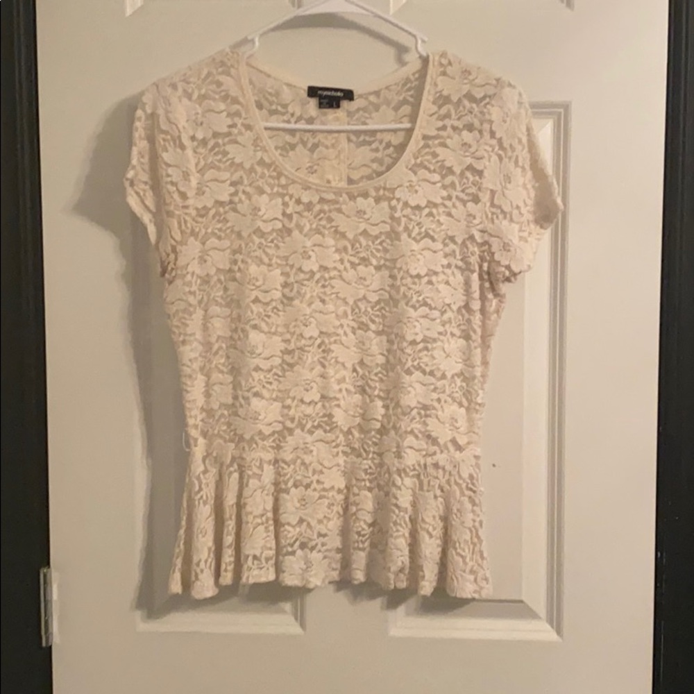 all-over lace t-shirt in creamy whiteッ